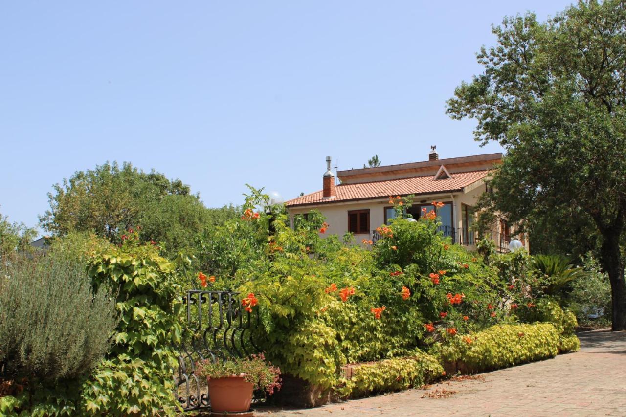 Villa Failla Кастелбуоно Екстериор снимка
